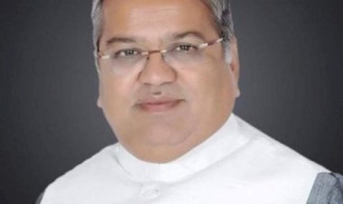 ಜನರಿಂದ ಬಂದ‌‌ ಚಿನ್ನದ ಕಿರೀಟ ಸರ್ಕಾರಕ್ಕೆ ಸಮರ್ಪಿಸಿದ ಡಿಸಿಎಂ‌ ಕಾರಜೋಳ