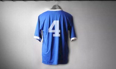 T-shirtಗಾಗಿ ಬಾಗಲಕೋಟೆಯಲ್ಲಿ ರಂಪಾ-ರಾಮಾಯಣ: ಸಿಕ್ಕಿದ್ದು ೩ ಬಂಡಲ್ ಬಟ್ಟೆ: ದೋಚಿದ್ದು ಲಕ್ಷಾಂತರ ರೂ. ಪಾನೀಯ...?